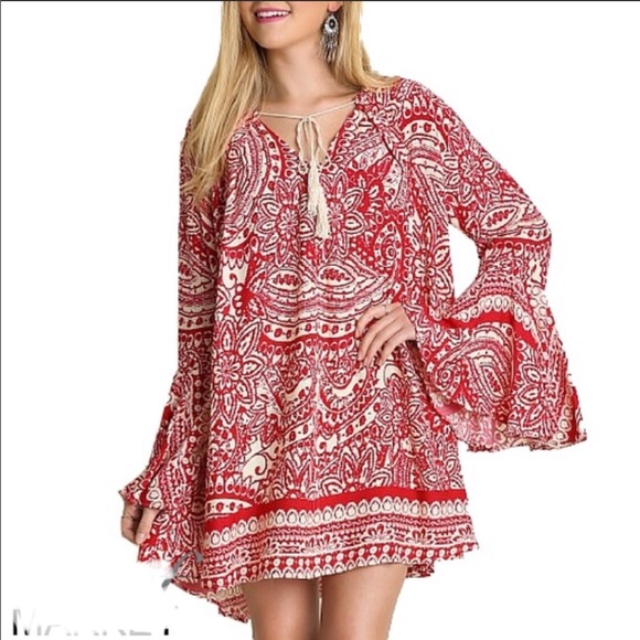 Red paisley bell sleeve dress - Picture 3 of 5